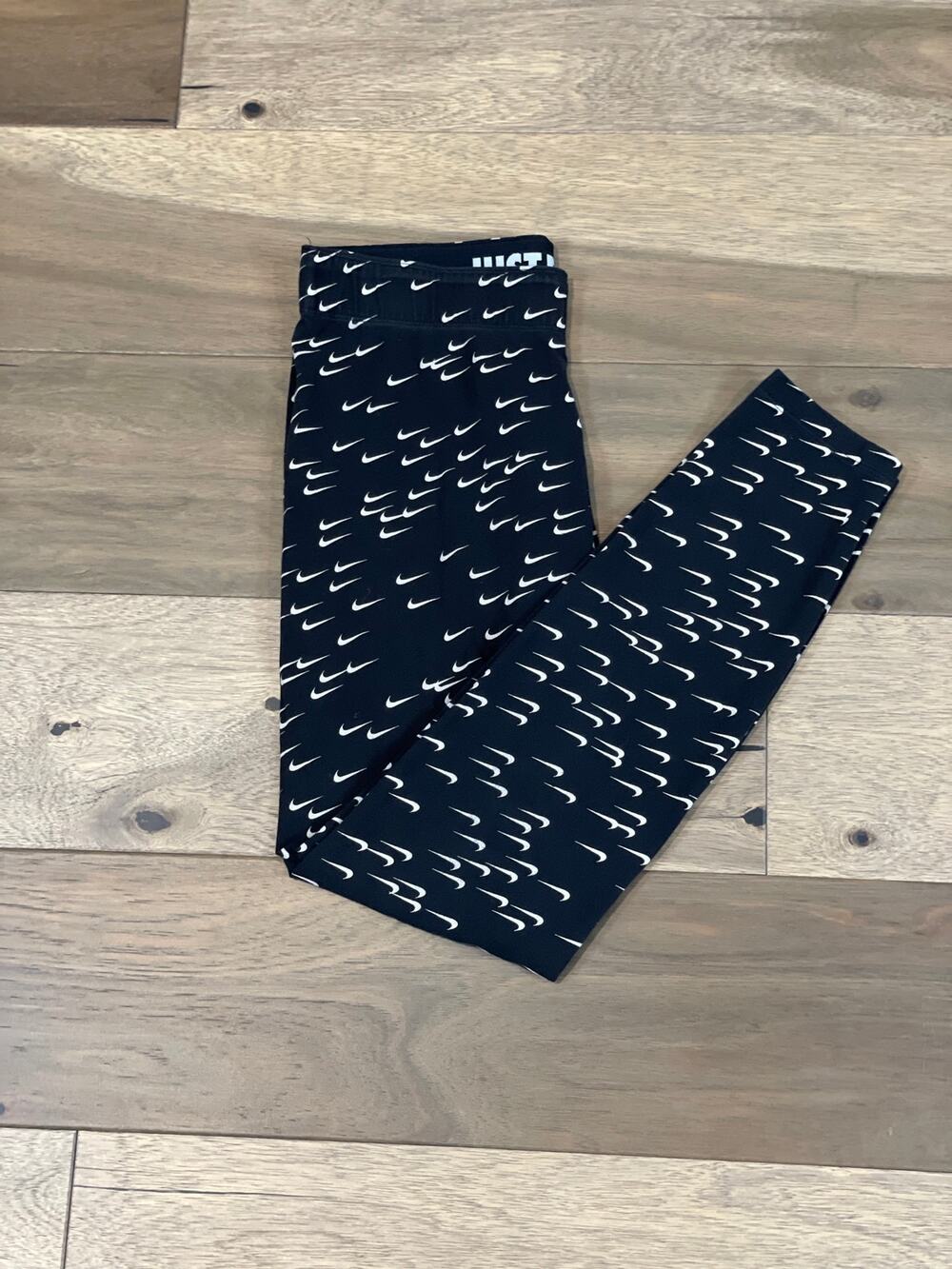 Nike Leggings Size M Black Cotton Logo Detail Mid Rise Stretch Athletic
